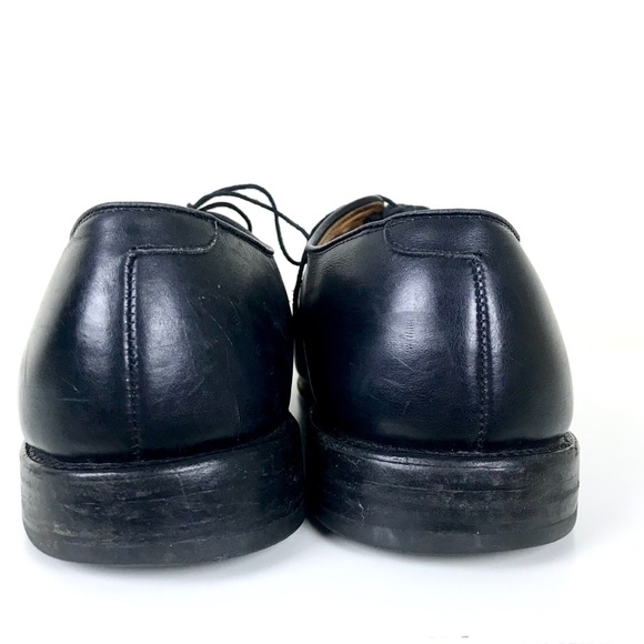 Allen Edmonds Black Oxford Shoe - 11 - Picture 4 of 8